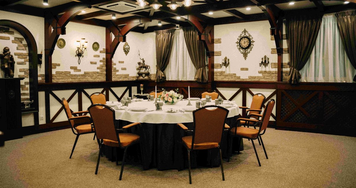 Knight’s Banquet Hall / Conference Room